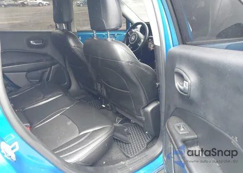 2018 Jeep Compass Latitude 4X4 z USA, uszkodzony, nr VIN 3C4NJDBB1JT470471